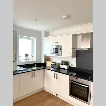 Luna Beach - Luxury Carbis Bay Apartment + Parking Exterior photo