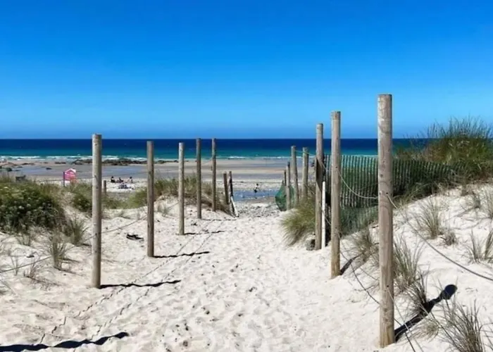 Luna Beach - Luxury Carbis Bay Apartment + Parking